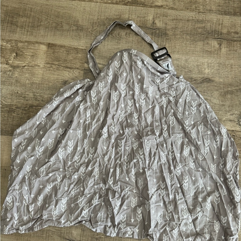 San Francisco baby nursing cover - never used